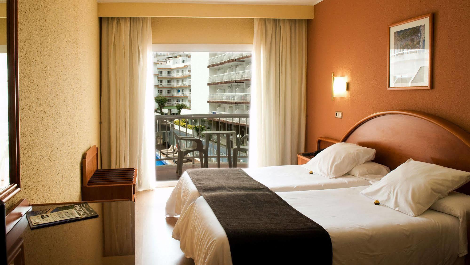 Helios Lloret Hotel 4*