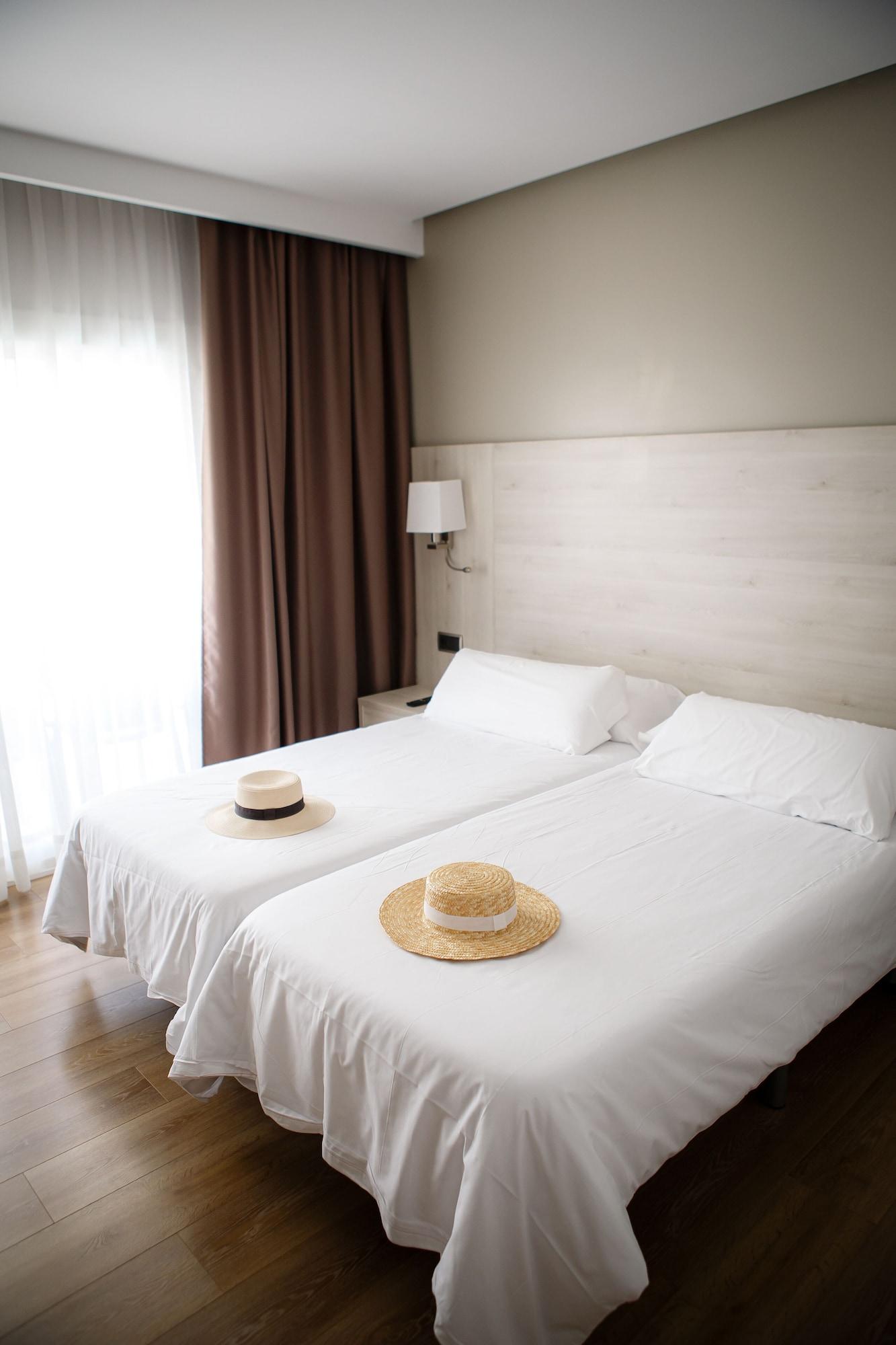 Helios Lloret Hotel 4*
